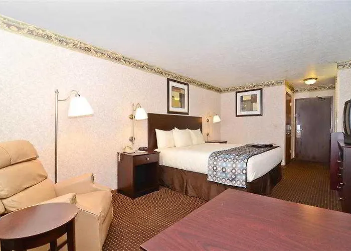 Baymont By Wyndham Il Motel 3*