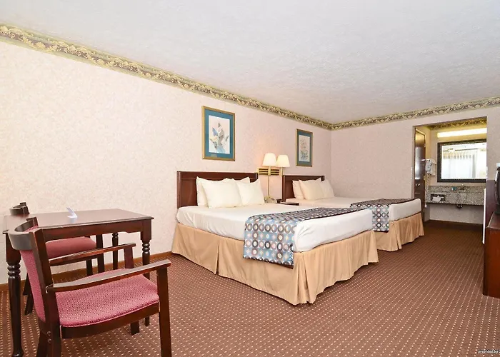 Baymont By Wyndham Il Motel