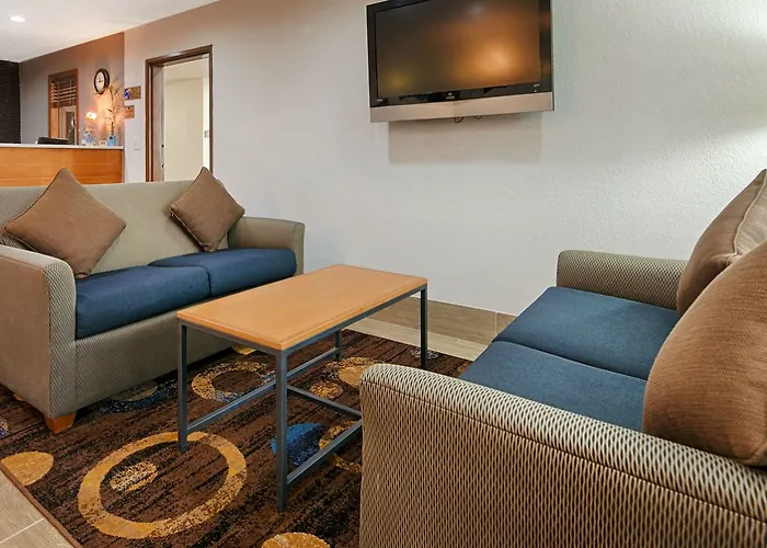 Baymont By Wyndham Il Motel Danville